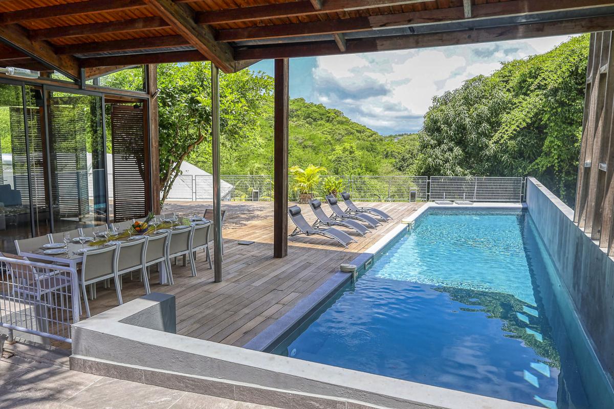 7.Location villa piscine Le Gosier Guadeloupe_Piscine